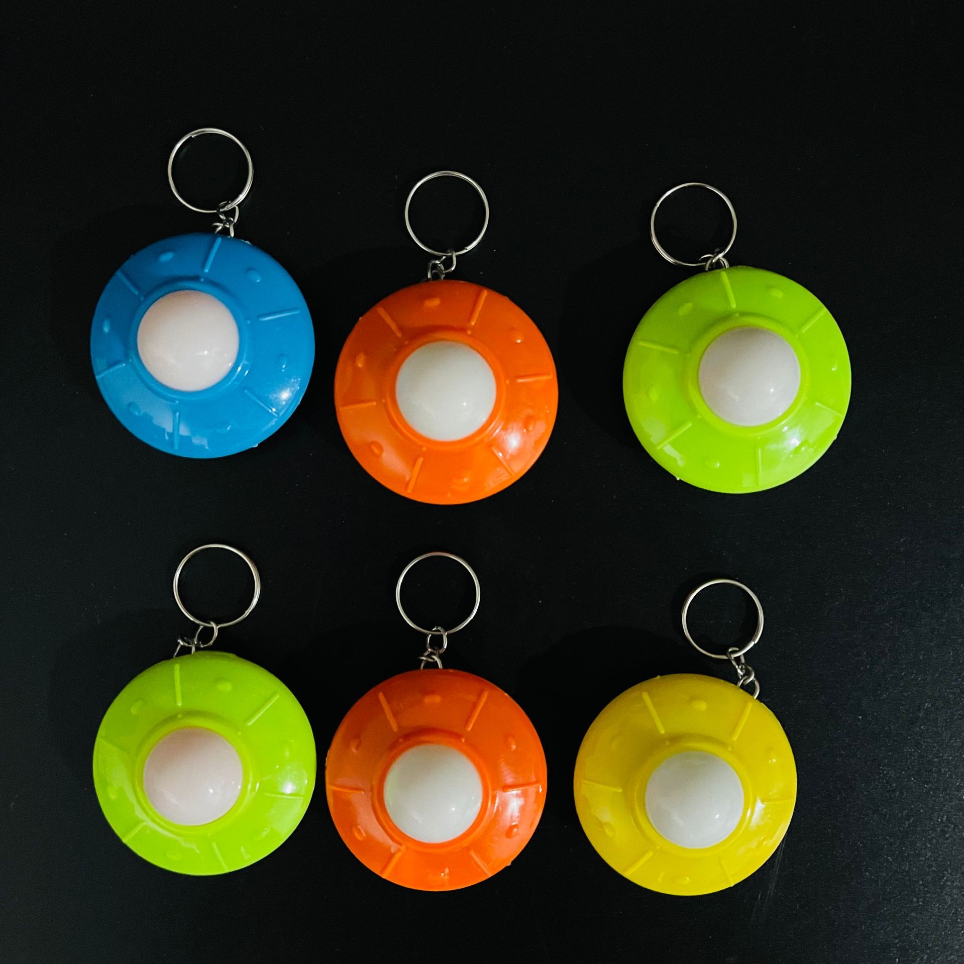 【 Zone 1-11 】 UFO keychain Light 12/ pack 2400/ piece UFO double flash Light Luminous Light, hanging double flash light keychain bag pendant 1 yuan store wholesale supply pic 2