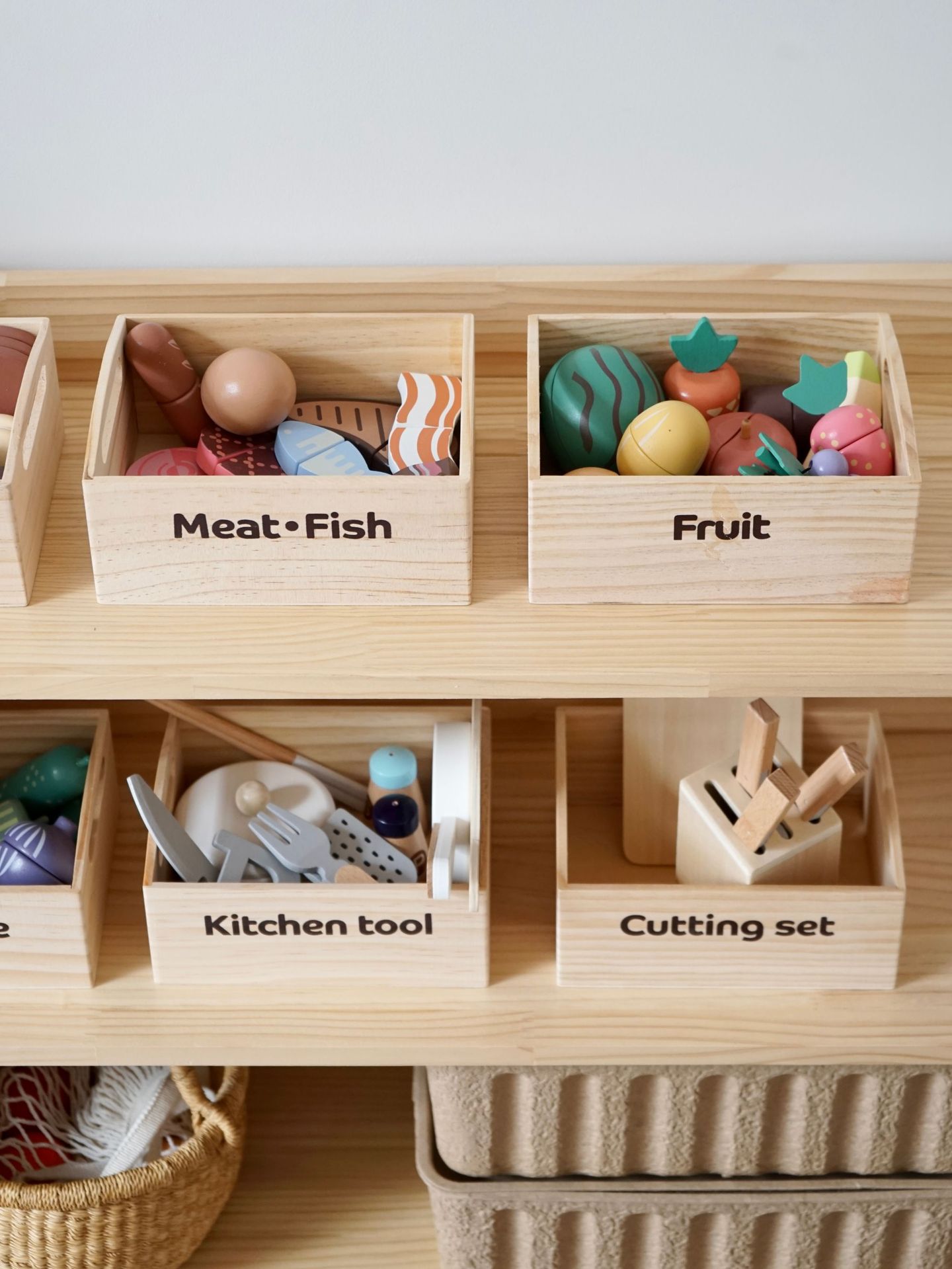 CE/CPC Wooden Magnetic Vegetable and Fruit Cutting Fun Meal Set, Wooden box set, Solid wood cutting board and Cookware set pic 29