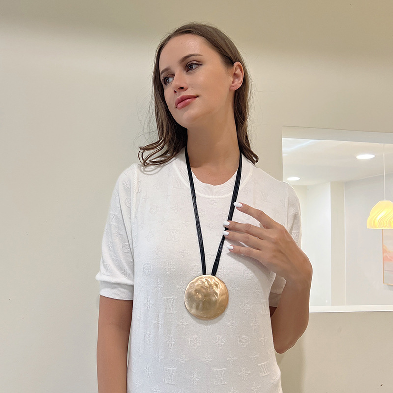 亚马逊跨境专供新款项链欧美复古大圆形高级毛衣链女士长项链批发详情5