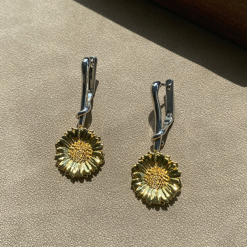 张悦儿同款新款小雏菊耳钉手链女小众设计感高级轻奢气质百搭项链详情7