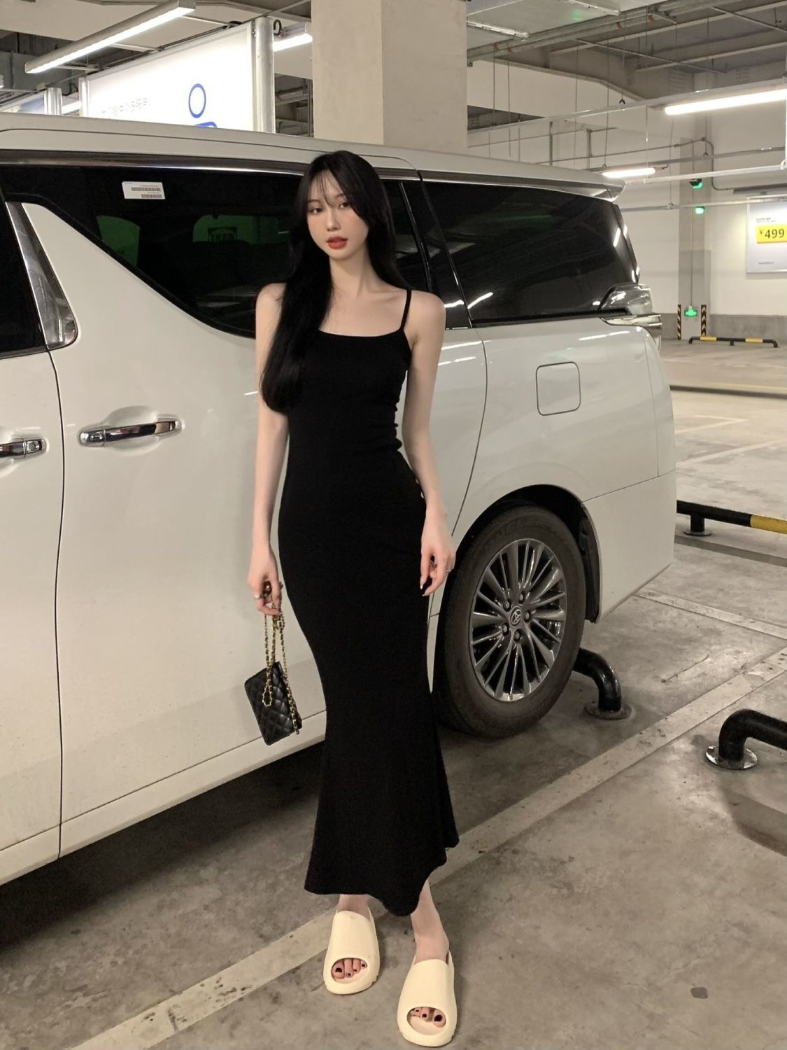 吊带连衣裙女夏季无袖收腰纯欲性感紧身显瘦高级感包臀辣妹紧身裙详情10