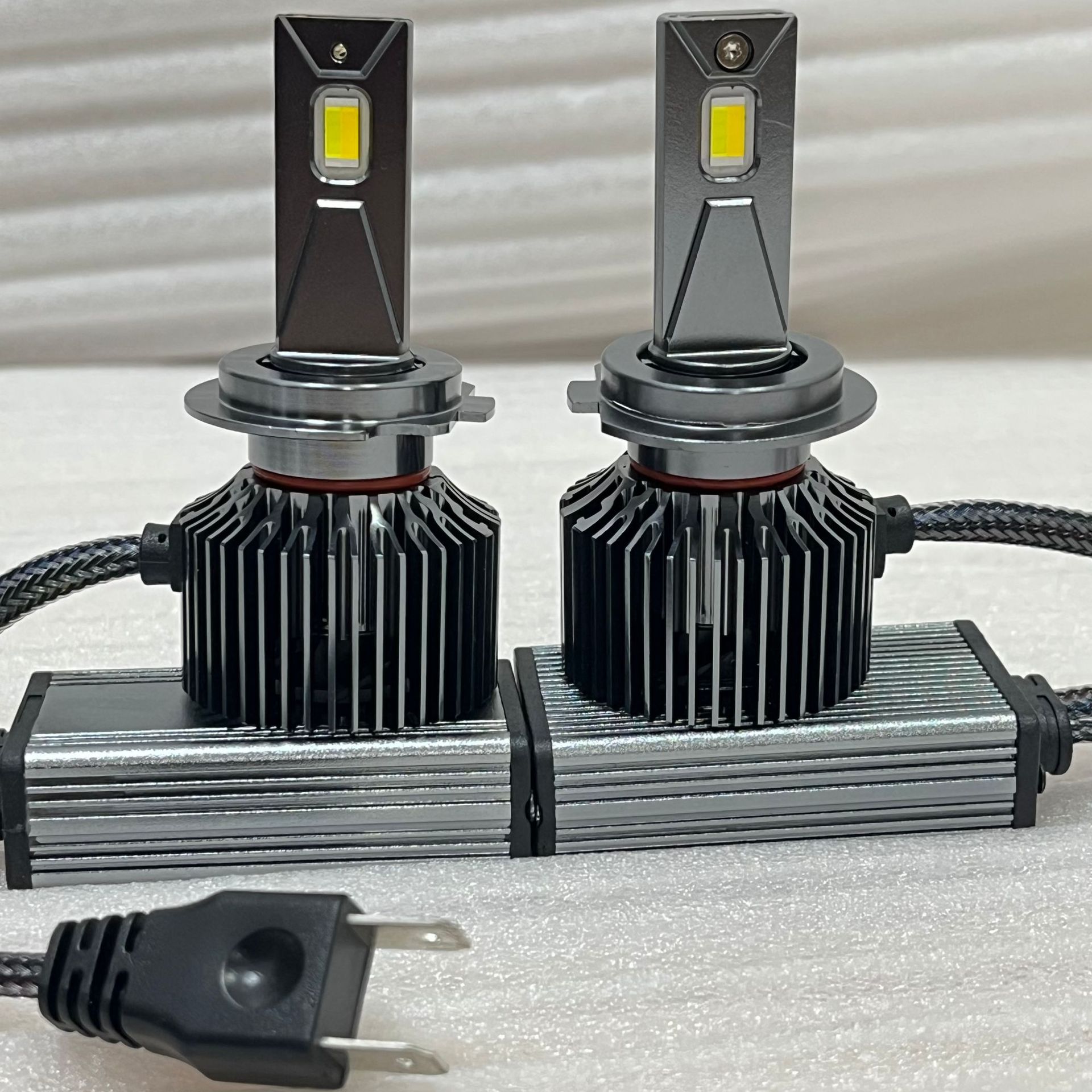 New 150W high-brightness automotive LED headlights, high-power LED car lights with 3 color temperatures, cross-border best-selling automotive headlights pic 7