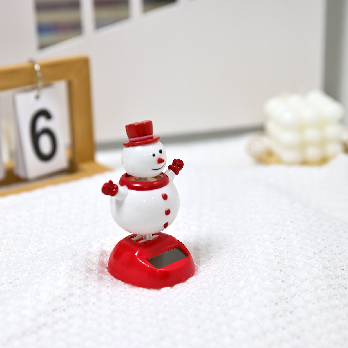 Source factory solar car interior ornaments, Christmas holiday gifts, cute big-bellied snowman decorations are available for wholesale pic 5