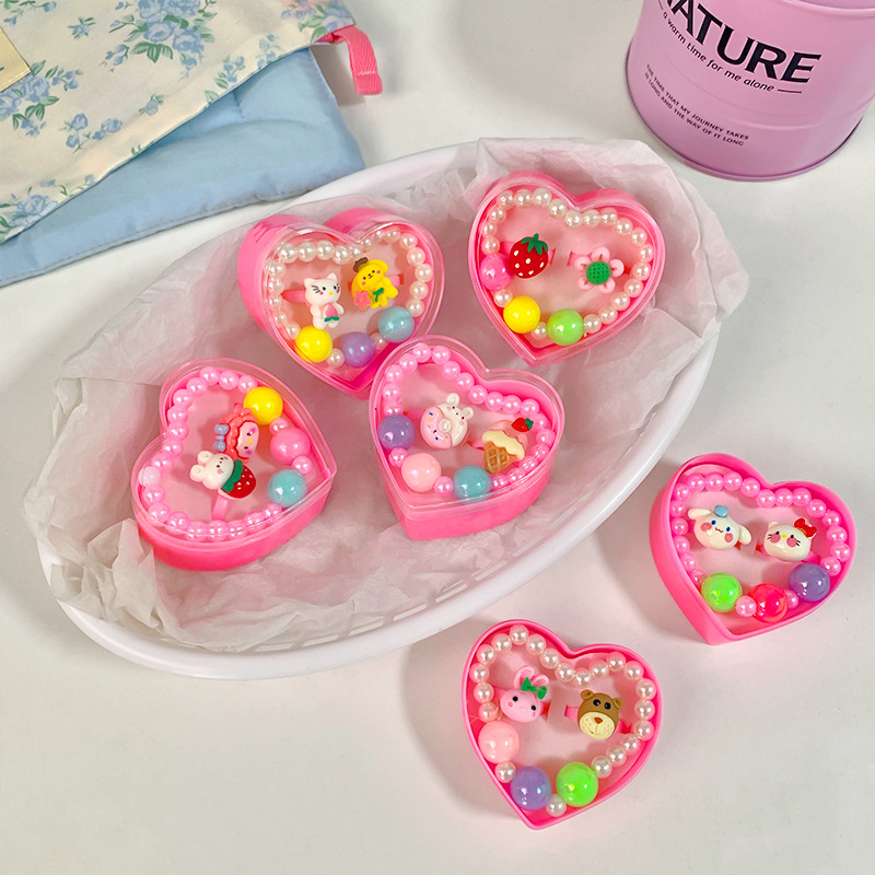 新款卡通儿童饰品儿童手链卡通桃心戒指饰品爱心礼盒套装小女孩详情2