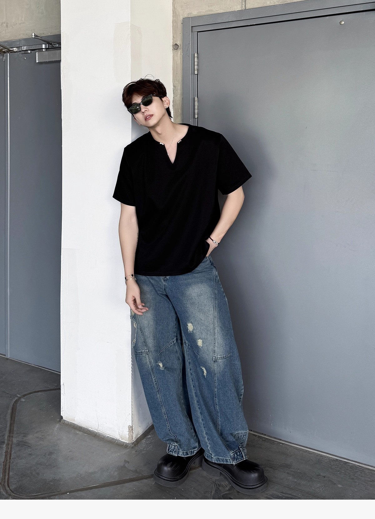 Customized V-neck metal buckle loose short T-shirts from Henry in Suriname, Bolivia, based on your provided samples. Super Factory pic 12