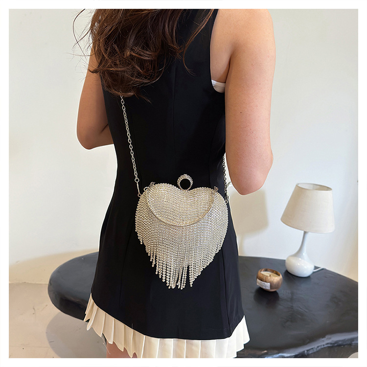 跨境镶钻晚宴包心形流苏女士手提包宴会聚会手拿包百搭礼服晚装包详情10
