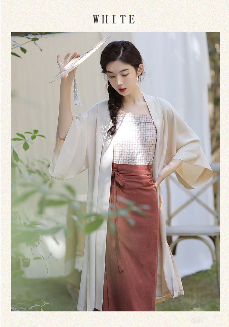 The new spring and summer Hanfu Song Dynasty dress is versatile and slimming. The improved Song Dynasty style halter three-piece set by Changgan Temple for women pic 46