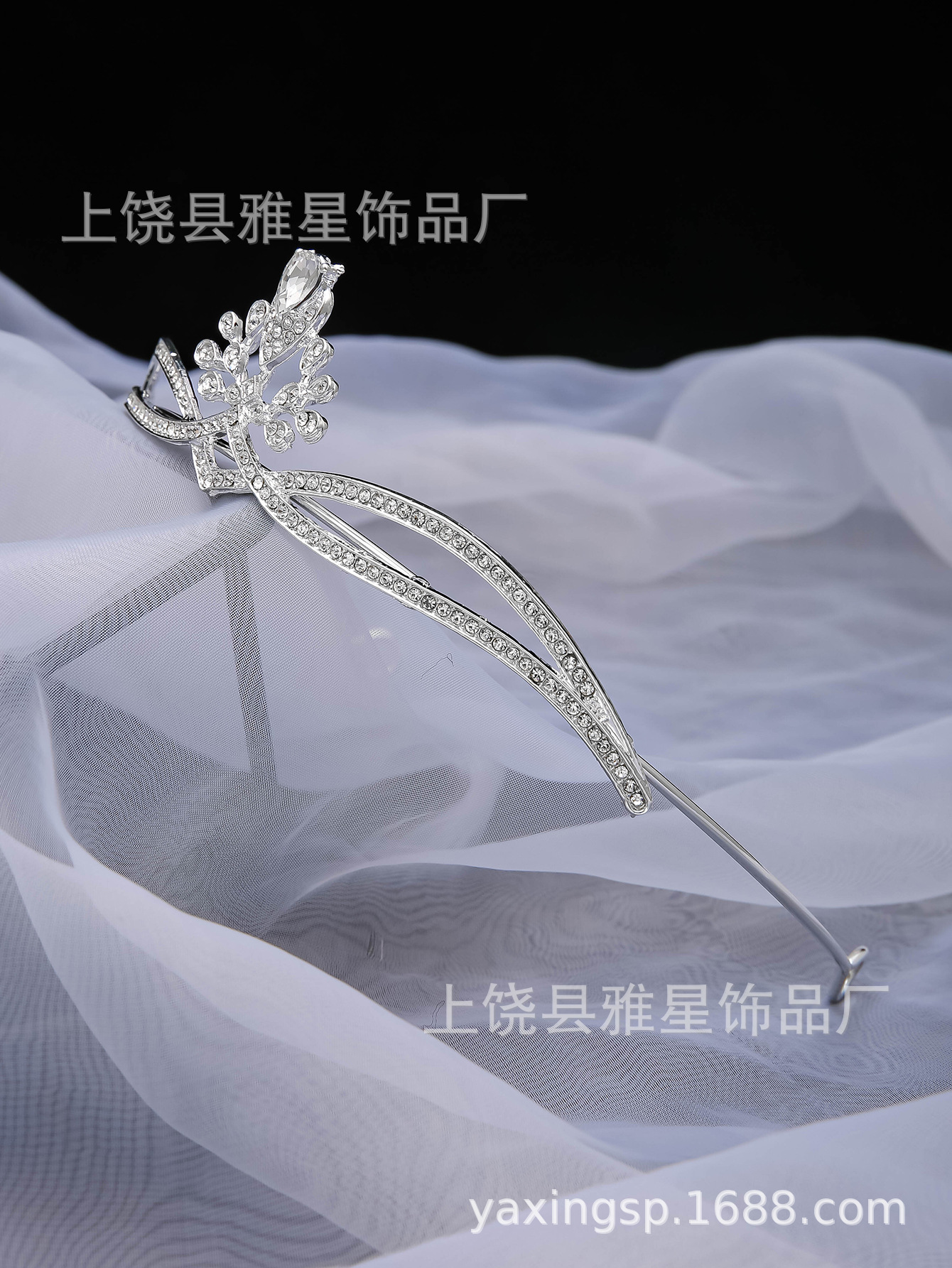 Factory direct sales: Popular metal rhinoceros diamonds from Europe and America, versatile and super fairy-like crowns, elegant and noble headwear for brides, wholesale of crowns pic 11