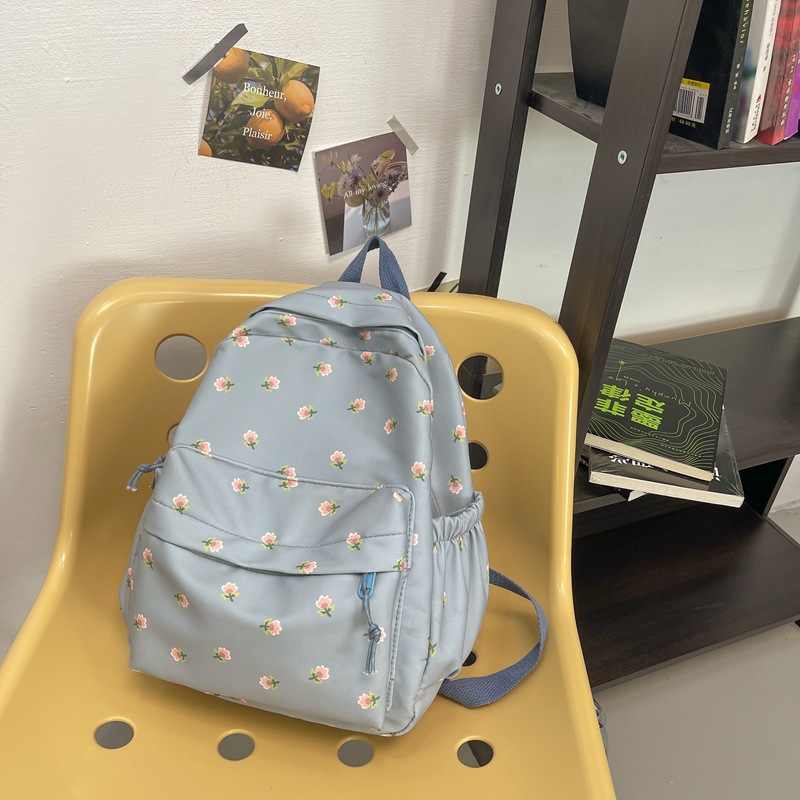 Small 2025 cross-border new style high appearance level artistic and casual primary school schoolbag, commuting and shopping small backpack pic 25