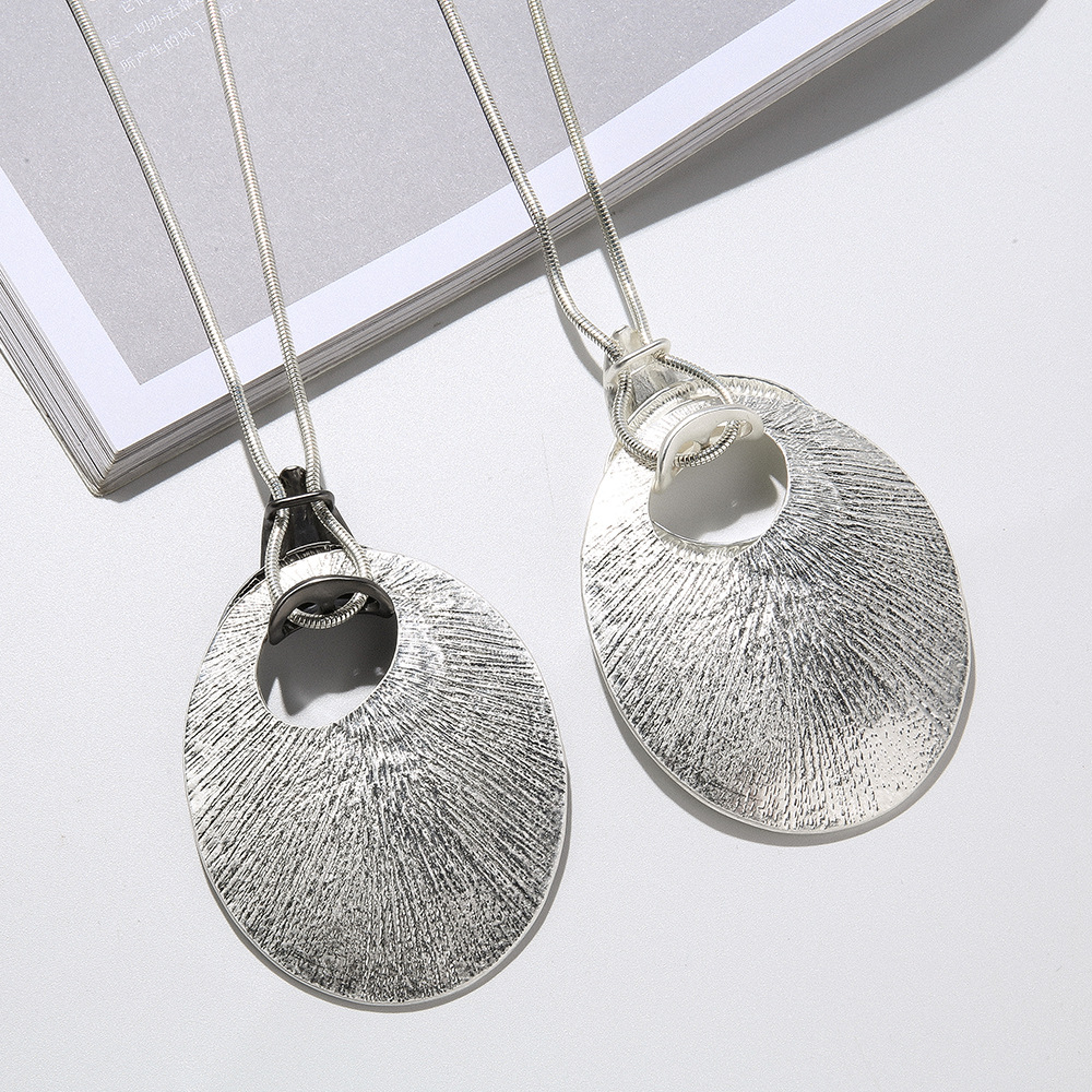 亚马逊爆款跨境外贸欧美复古简约吊坠高级感ins风项链长款毛衣链详情8