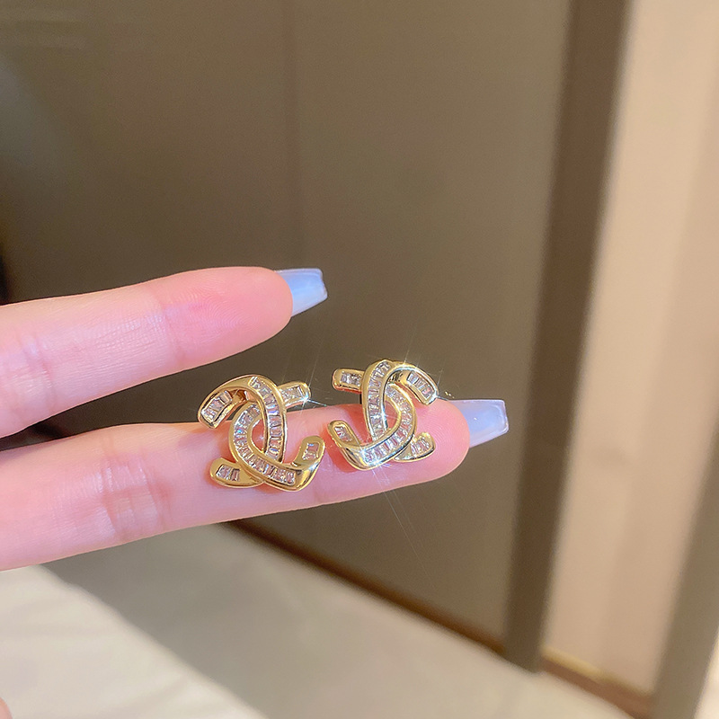 小香风耳钉2025年新款潮小众设计感高级秋冬爆款轻奢耳环饰耳坠女详情4