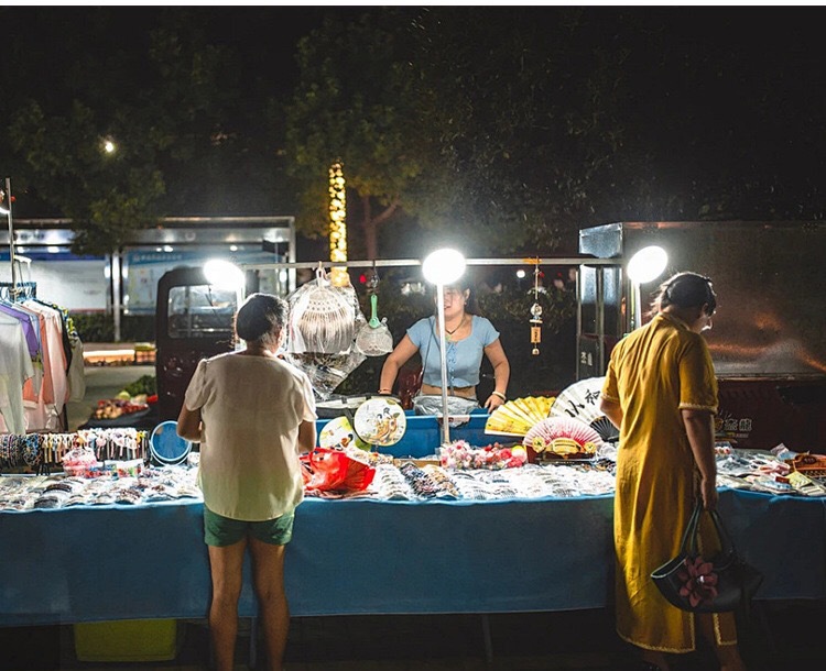 led充电飞碟灯露营灯节能户外充电灯照明灯长续航爆亮灯泡源头详情12