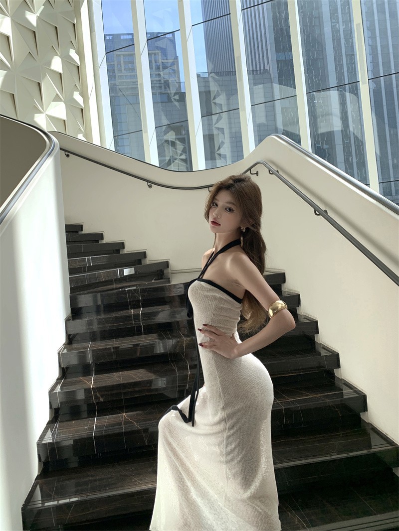 设计感度假白月光黑白撞色包臀一字肩绝美性感修身挂脖抹胸连衣裙详情16