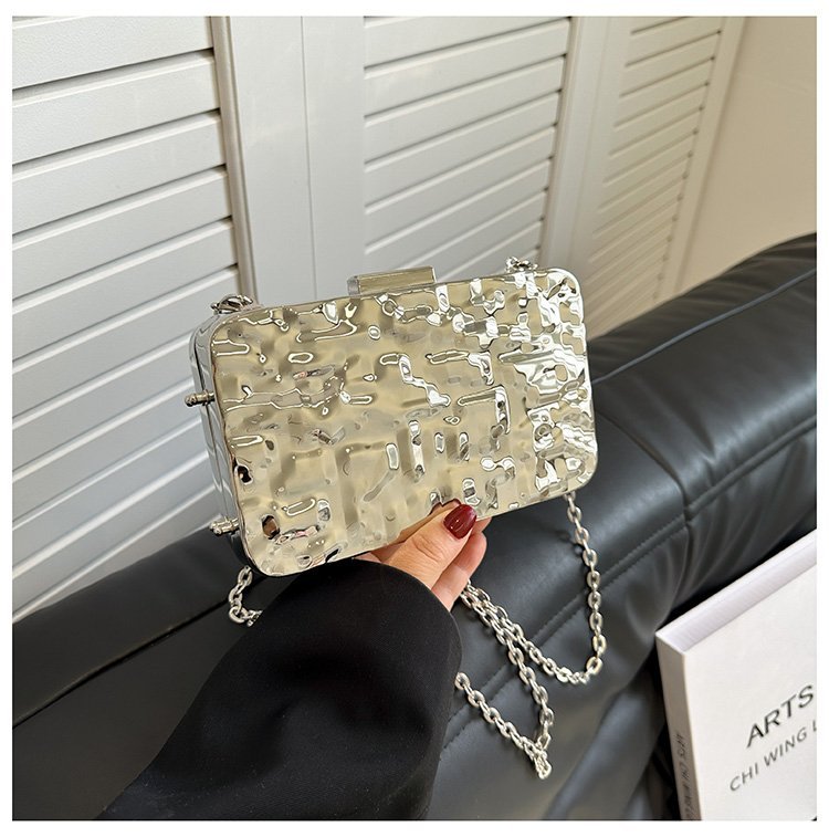 晚宴包金属2024夏季新款盒子女包链条单肩斜挎包褶皱跨镜女手机包详情60
