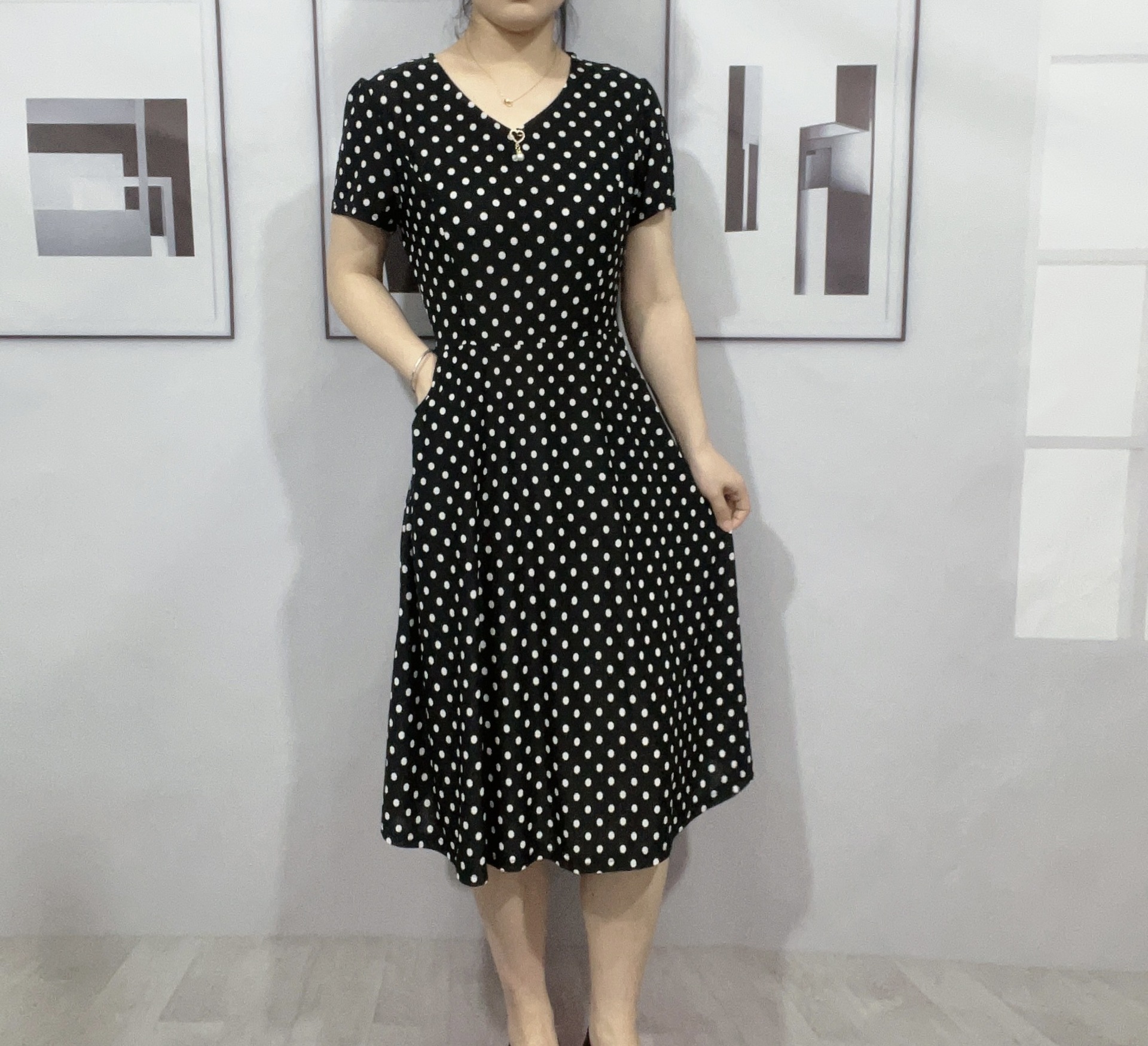 连衣裙夏季中老年妈妈50岁到60岁时尚宽松遮肚子显瘦大码中长裙子详情22