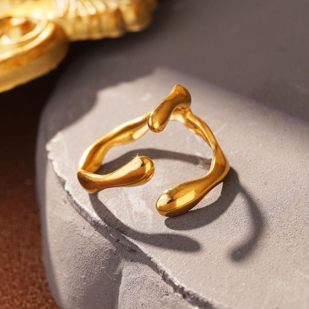 Wholesale of fashionable and versatile titanium steel, stainless steel leaf oval lines, niche and light luxury, adjustable opening rings pic 33