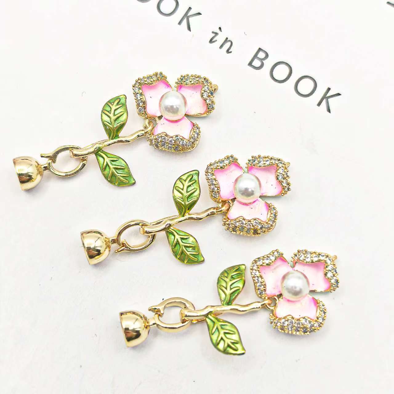 Pearl necklace clasp, natural pearl oil painting style drip oil, three-petal flower finish clasp, connecting clasp, sweater chain diy accessories pic 16