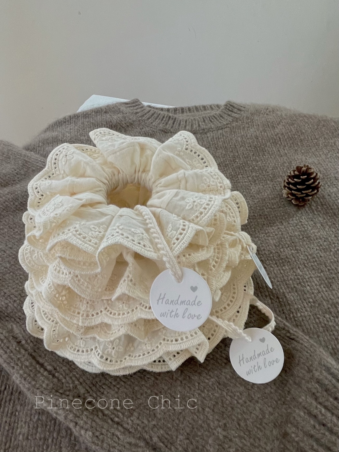 Pinecone retro princess-style French double-layer adjustable heavy industry milk white embroidered lace fluffy hair band pic 42
