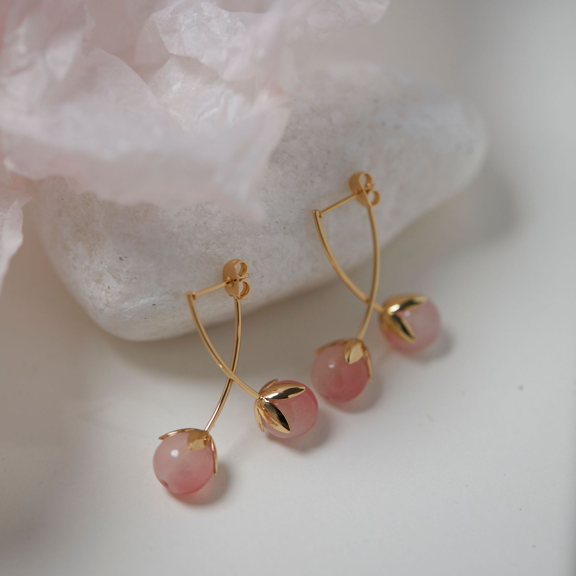 【桃夭】粉色番茄耳坠小众设计高级感耳环灵动可爱蚊香盘耳夹详情2