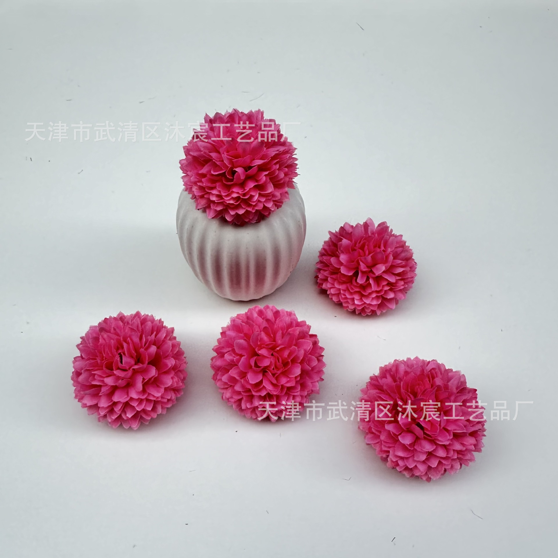 Wholesale of simulated table tennis chrysanthemum flowers, 4 cm small balls, multi-layered chrysanthemums, DIY clothing, corsages, headwear accessories, artificial flowers, office cultural atmosphere decoration, decorative ribbons and ribbons pic 4