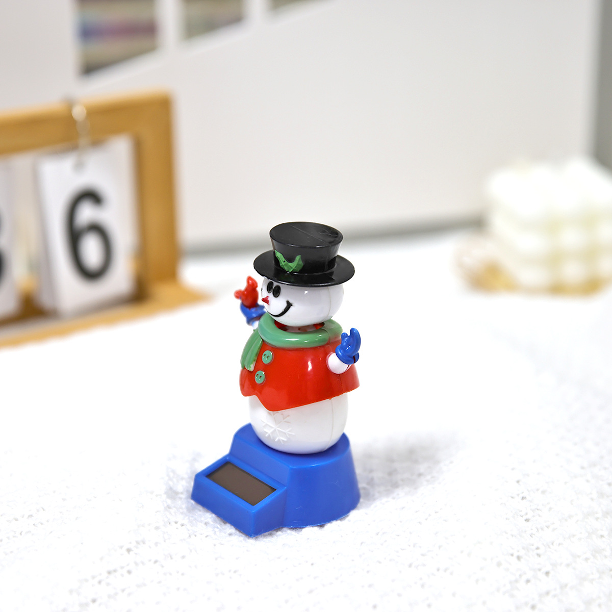 Cross-border new solar car ornaments, Christmas festival gifts, clowns, snowmen, cartoon creative swing dolls pic 6