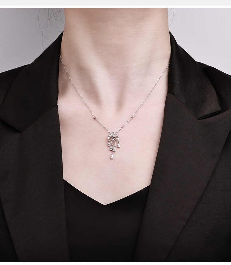 卓恒甄选S925纯银烟花流苏项链小众设计轻奢浪漫烟花满锆银项链仙女锁骨链详情4
