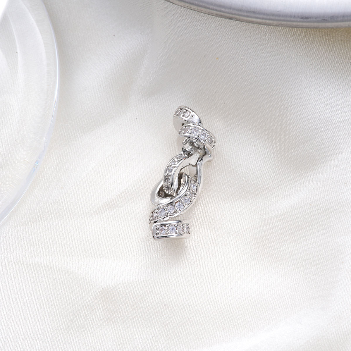 Copper plated with palladium and white gold, slightly inlaid with zirconium bow tassels, connecting buckle, pearl necklace clasp, DIY jewelry accessory pic 11