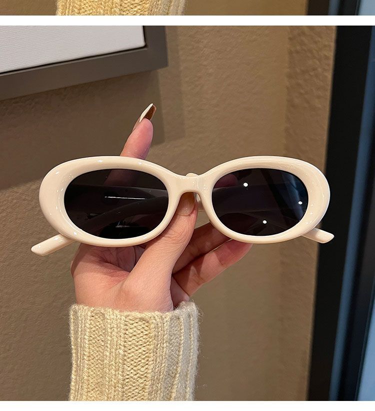 Oval white-framed sunglasses, European and American stylish sunglasses for taking photos, for women with big faces and cat-eye protection, high-end look, ins slimming pic 10