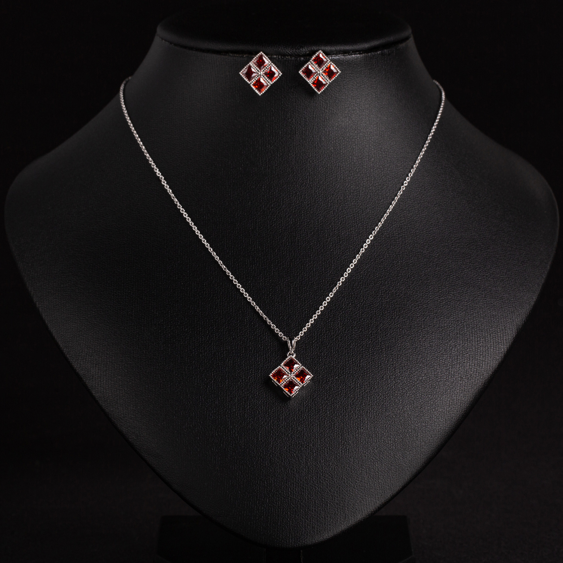 欧美潮流个性镶钻魔方项链女士ins个性趣味项坠饰品时尚饰品批发 LYTJ29523风云首饰详情3