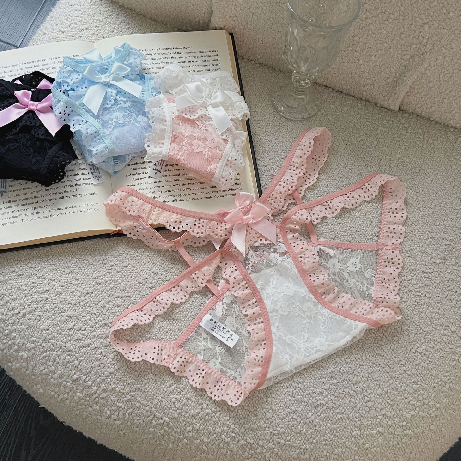 性感内裤女蝴蝶结镂空蕾丝火辣低腰诱惑纯欲三角裤详情11