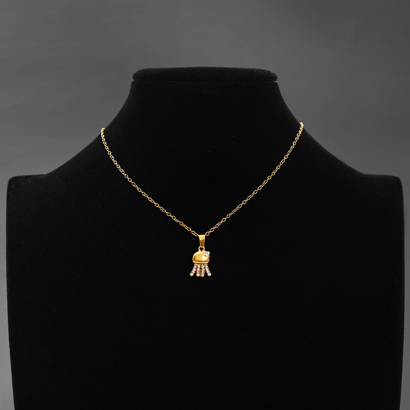 Wholesale of European and American versatile beach and ocean series diamond-encrusted small fish necklaces for women, cross-border light luxury and high-end titanium steel pendants pic 18