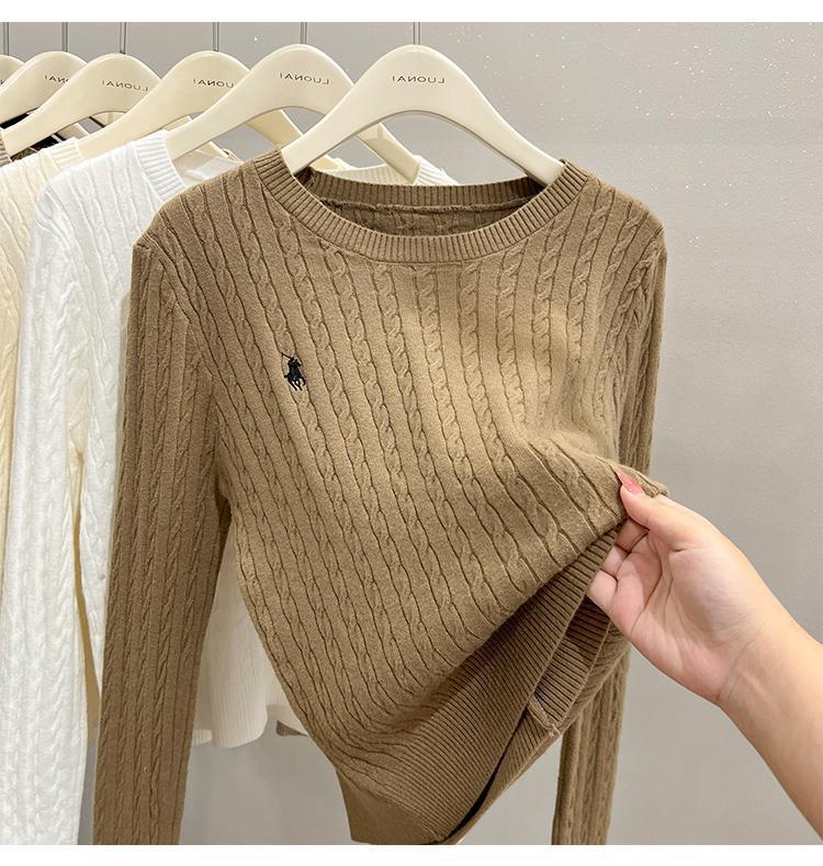 A loose embroidered knitted base layer for women can be paired with a new autumn and winter stylish long-sleeved white sweater with a twist pattern pic 20
