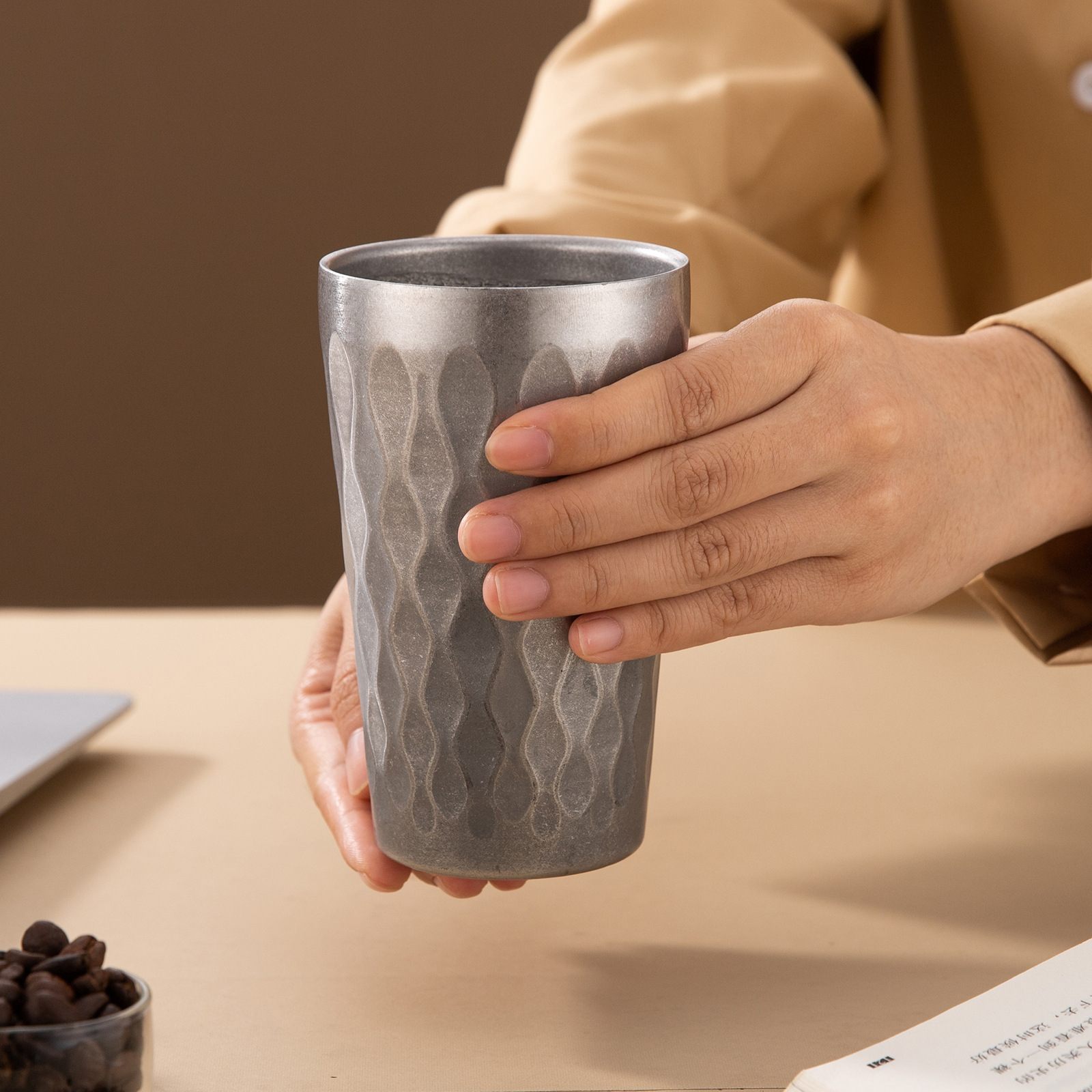 新款复古304不锈钢高端火菱纹水波纹咖啡杯饮水杯双层杯做旧杯子详情5