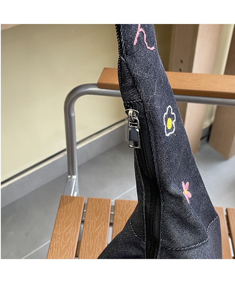 ins新款小插画牛仔斜挎包包女百搭大容量单肩包袋口拉链学生书包详情4