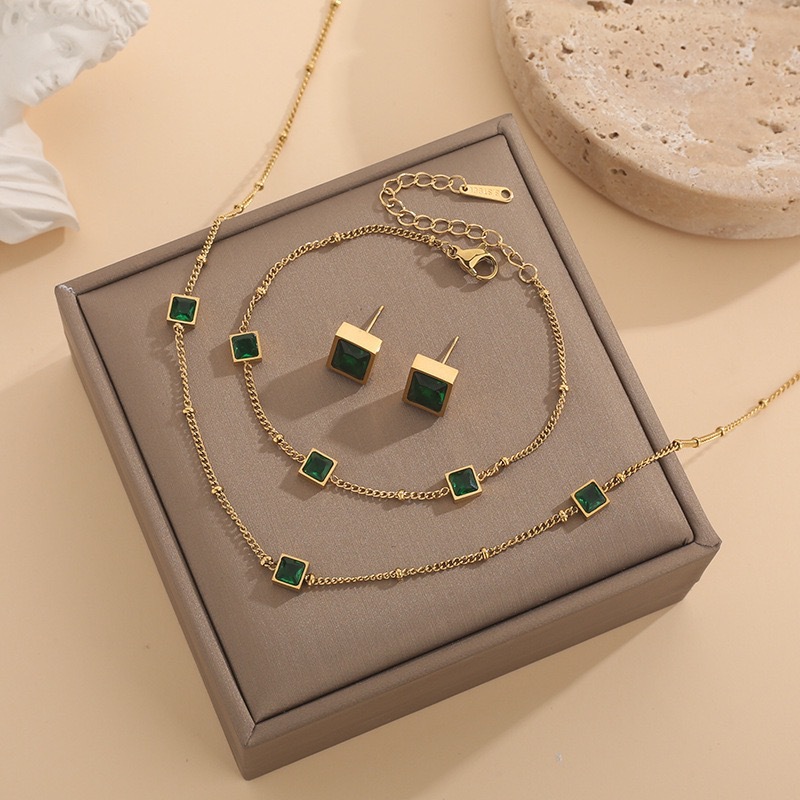 法式正方块精细百搭彩锆绿锆钛钢项链女时尚通勤镀18K真金不掉色详情1