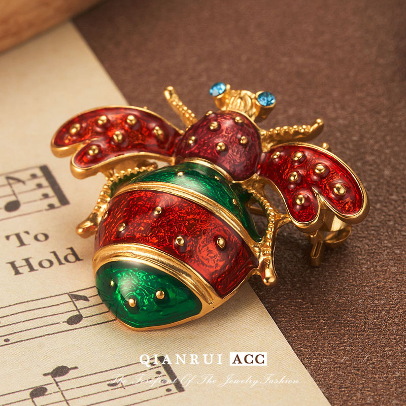 New wholesale vintage Baroque brooch in red and green with a French high-end touch, featuring bee enamel drop glaze for a fashionable look pic 18