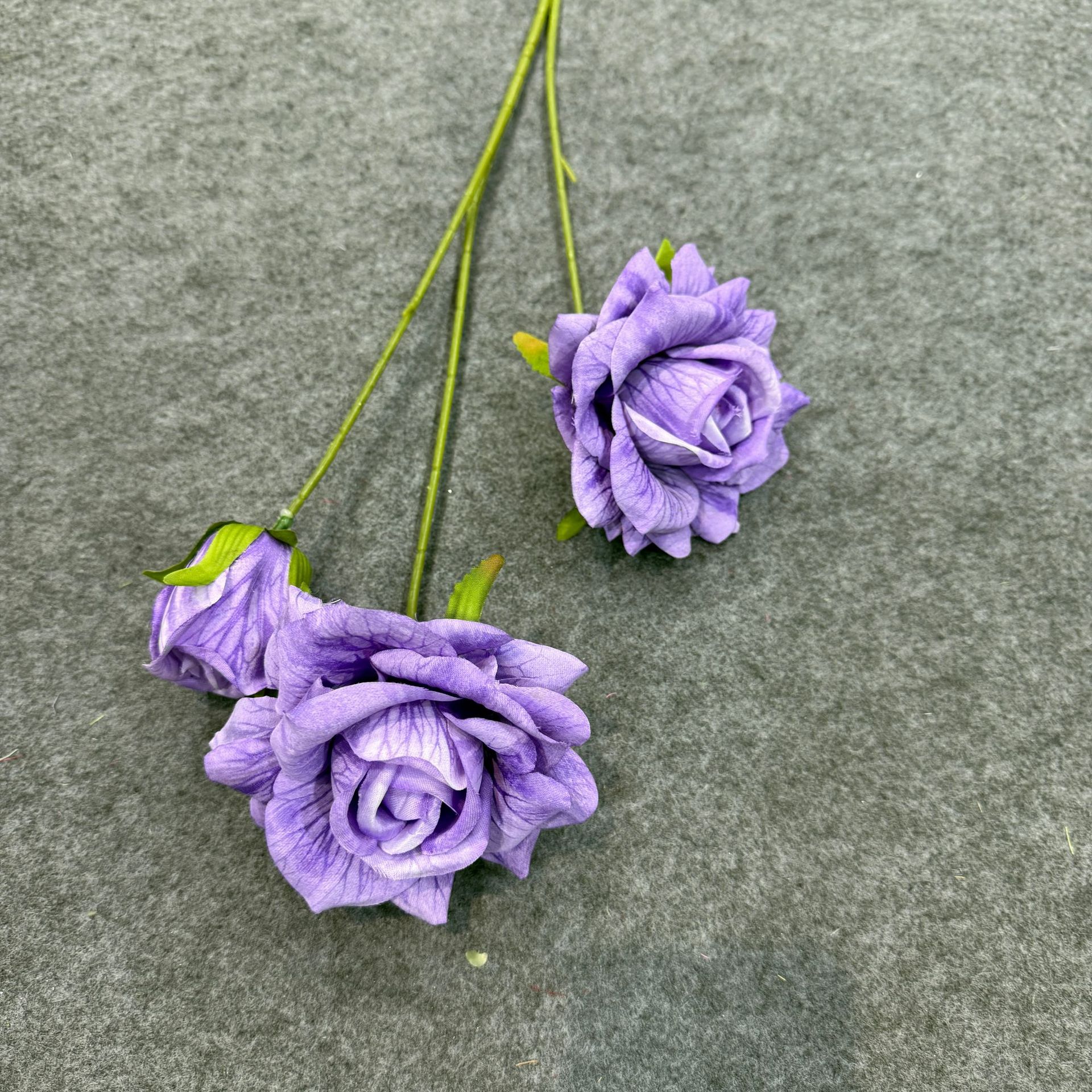 3头彩印亚纹大玫瑰花仿真花婚庆装饰插花玫瑰仿真花钻石玫假花详情10