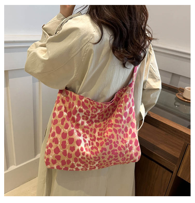 Leopard print canvas bag for women, 2024 new style, trendy Korean college style tote bag, casual large-capacity hand-held shoulder bag pic 29