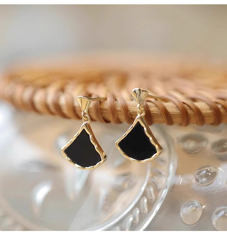 S925银针耳钉女黑色扇形耳环冷淡风小众设计韩国气质耳饰轻奢风详情30