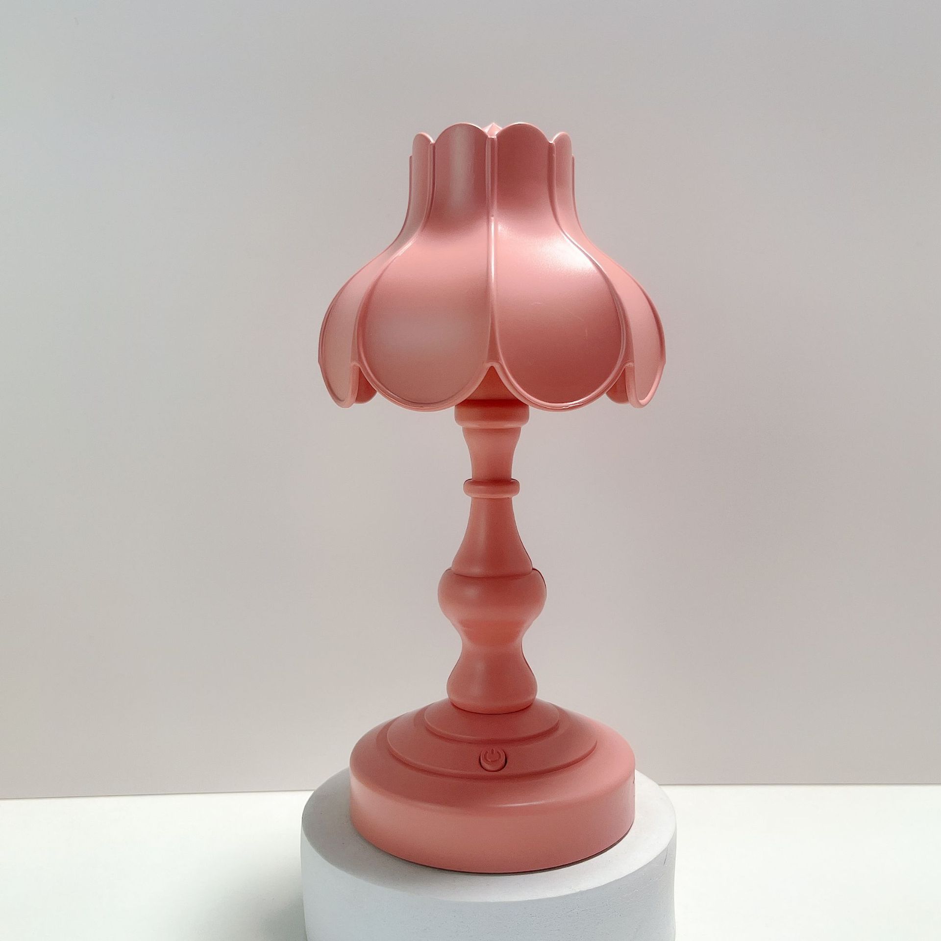 Retro atmosphere light, DIY handmade table lamp, lotus leaf night light, cute and girlish bedroom lighting, Nordic style, eye-protecting pic 23