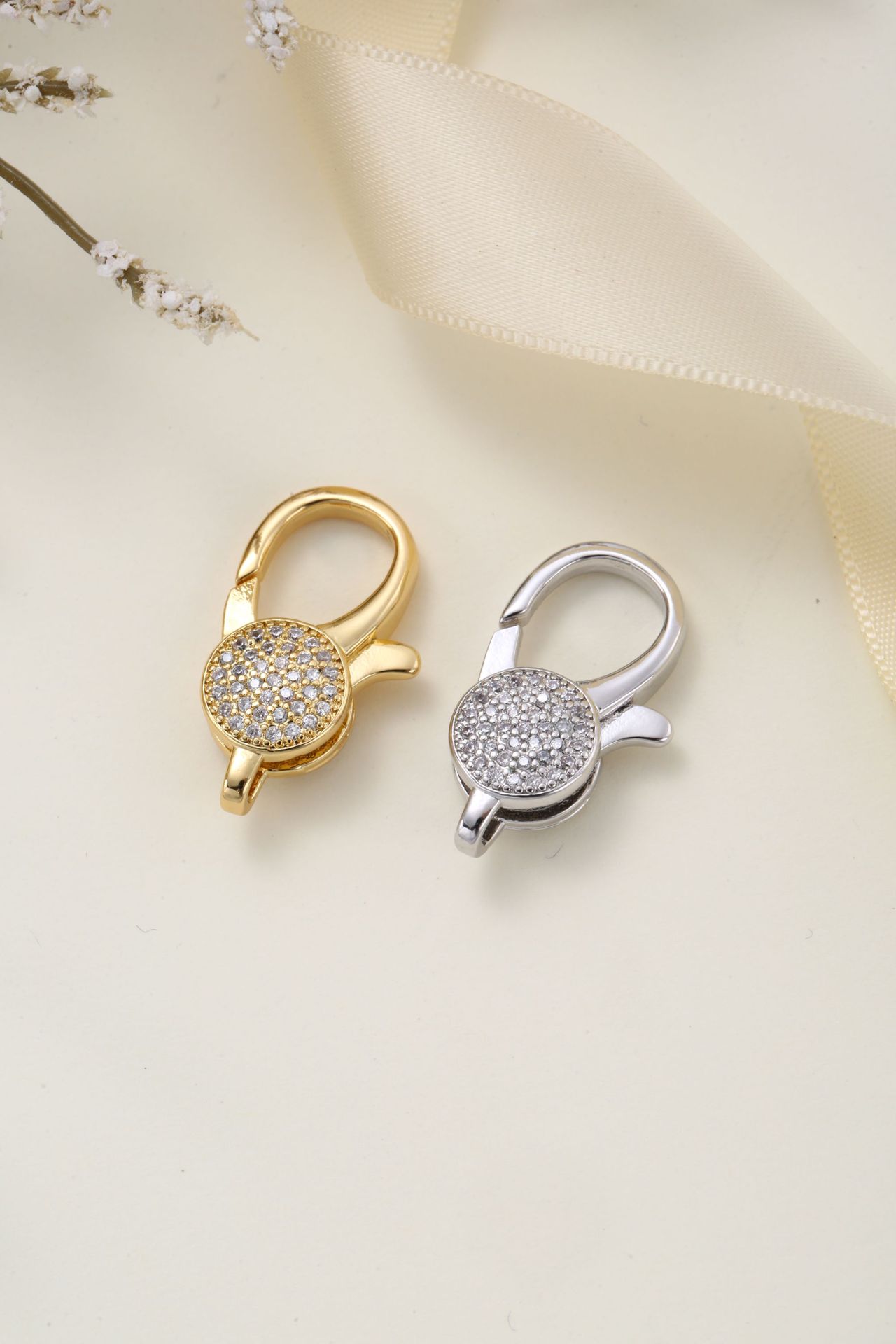 High-quality diamond-encrusted, high-grade brass cast special-shaped lobster pendant, necklace pendant, clothing pendant, 18K color retention pic 8