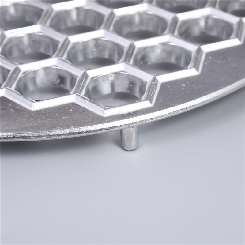 The new dumpling mold, a handy tool for lazy people to make dumplings, is a 61-hole aluminum alloy dumpling mold and kitchen accessory that is selling well across borders pic 5