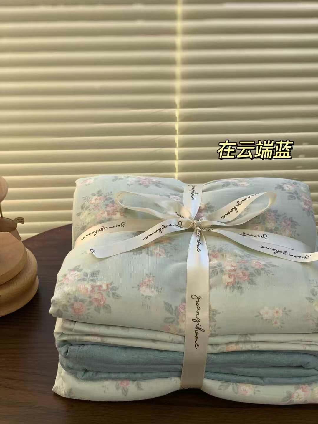 A set of three or four pieces with fresh small floral print double-layer yarn, pure cotton soft naked sleeping quilt cover and cartoon bedding pic 60