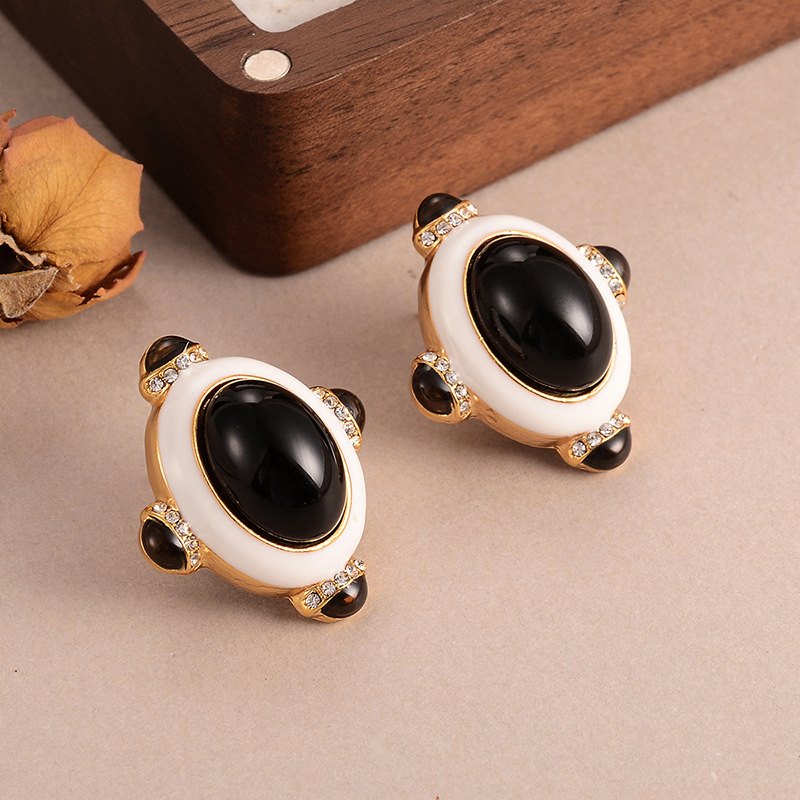 French retro glass oval earrings, unique diamond-encrusted court style, distinctive stud earrings, tiger eyes, high-end earrings for women pic 22