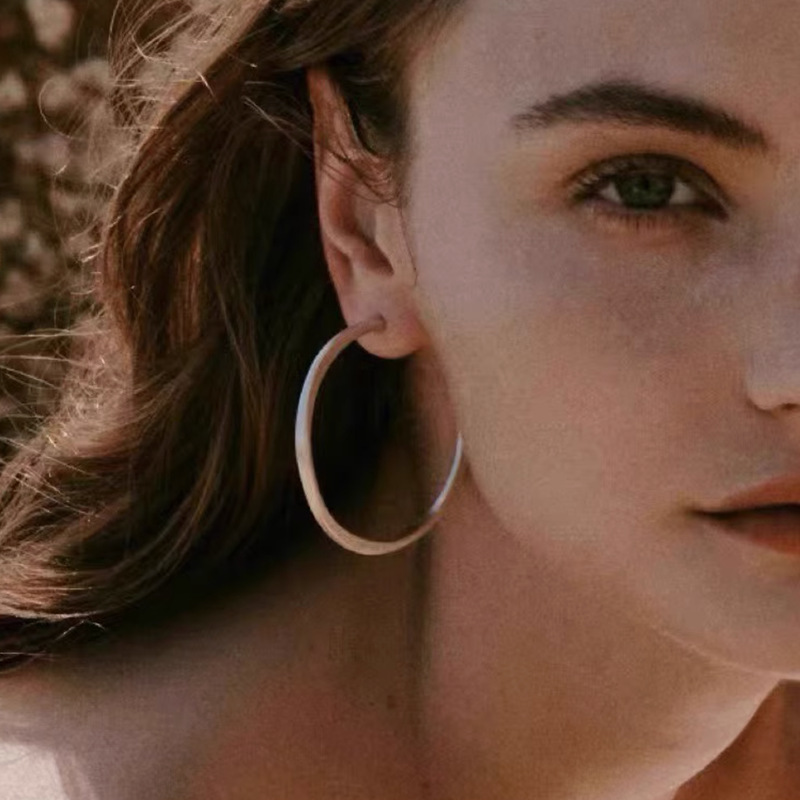 明星同款欧美简约纹理C圈不规则形状耳钉个性高级小众设计耳饰女详情6