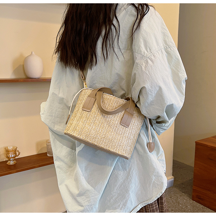 韩国ins草编织手提包夏季新款休闲度假女菜篮子单肩包撞色斜挎包详情10
