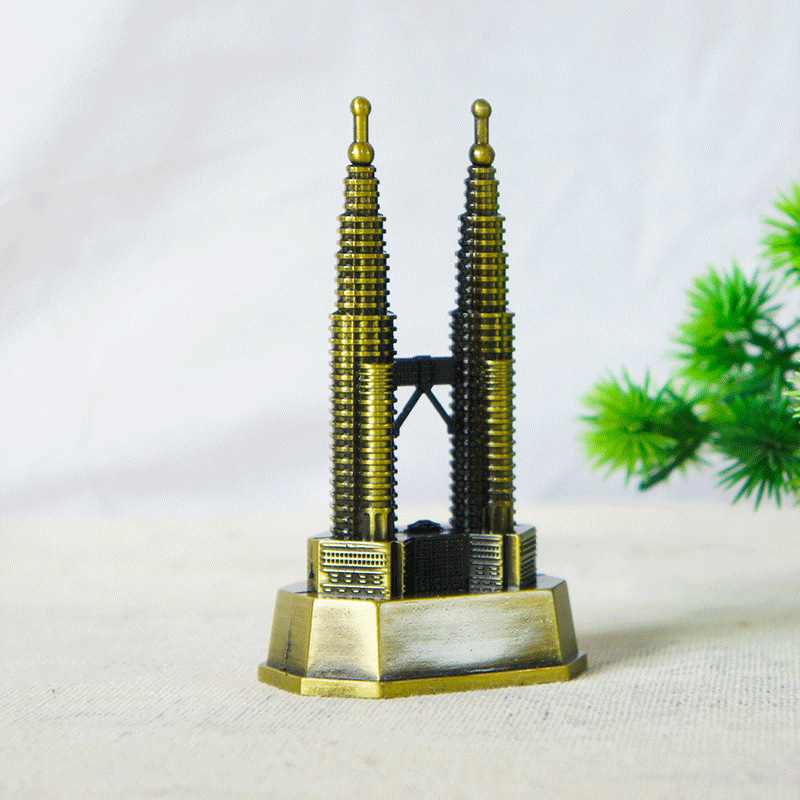 The new Kuala Lumpur Tourism Memorial Twin Towers are a finely crafted and permanently commemorated model of the twin towers pic 10