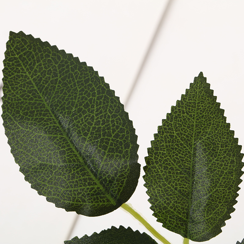 厂家直仿真丝印单支玫瑰叶橱窗摆件摄影道具家居装饰摆件现货批发详情4