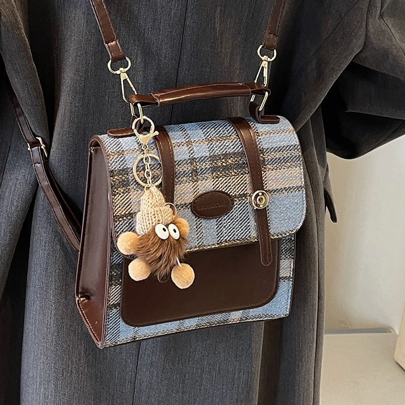 高级感学院风双肩包小众背包2025新款简约格子书包通勤英伦风女包详情21