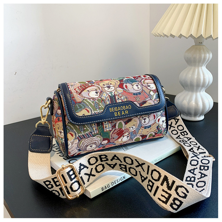 北包包源头工厂小众设计原创卡通小熊包潮时尚斜挎包单肩女包详情23
